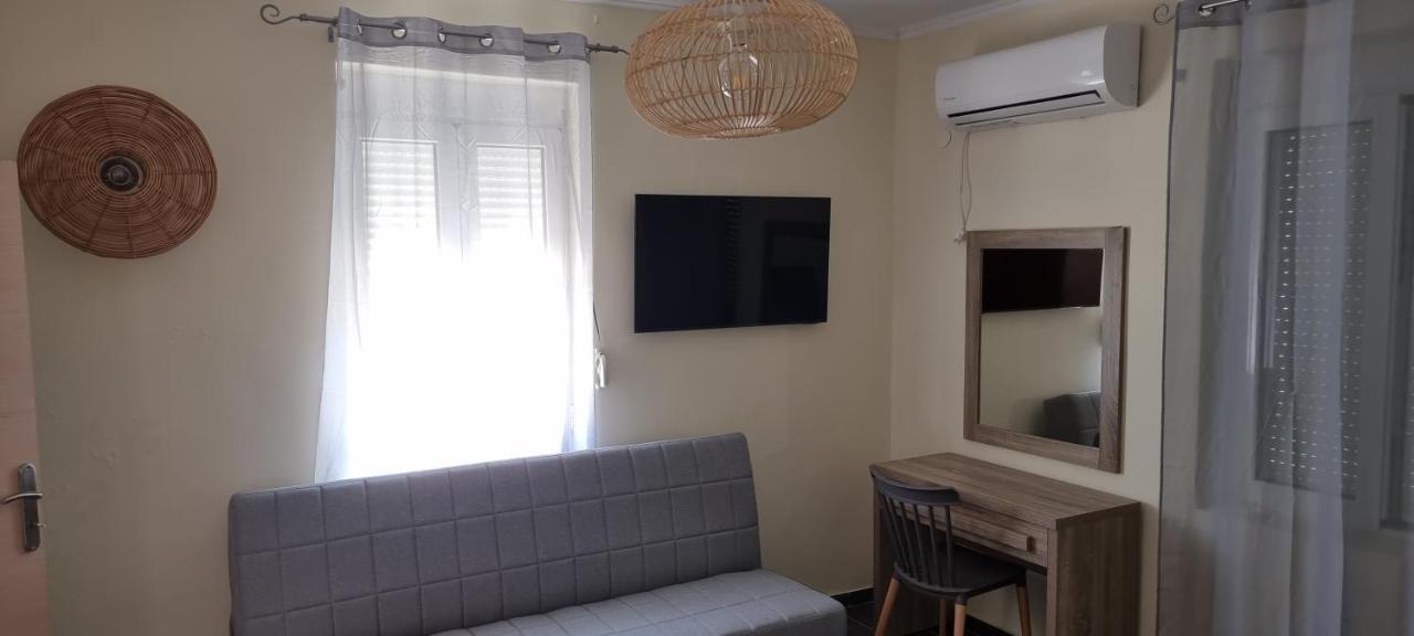 Fifi'S Luxury Apartment Platanés المظهر الخارجي الصورة